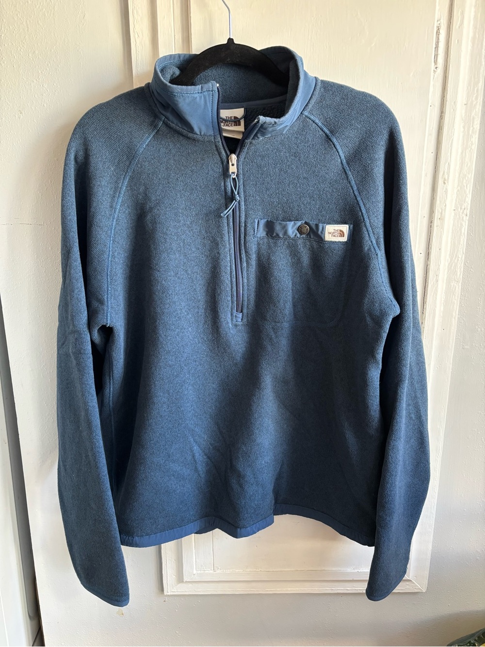 The North Face Men's Navy Blue Half-Zip Fleece Pullover